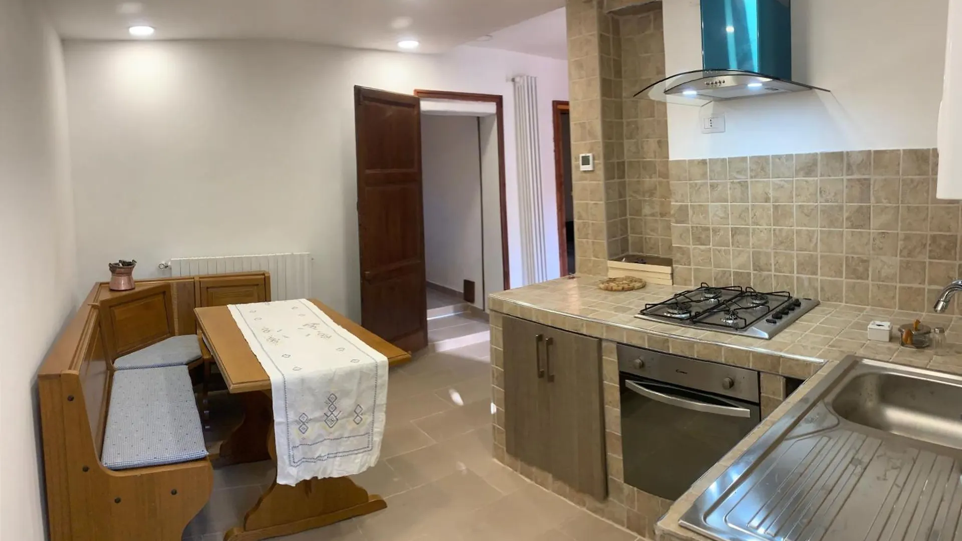 Alexander Place Pellio Inferiore 0*,