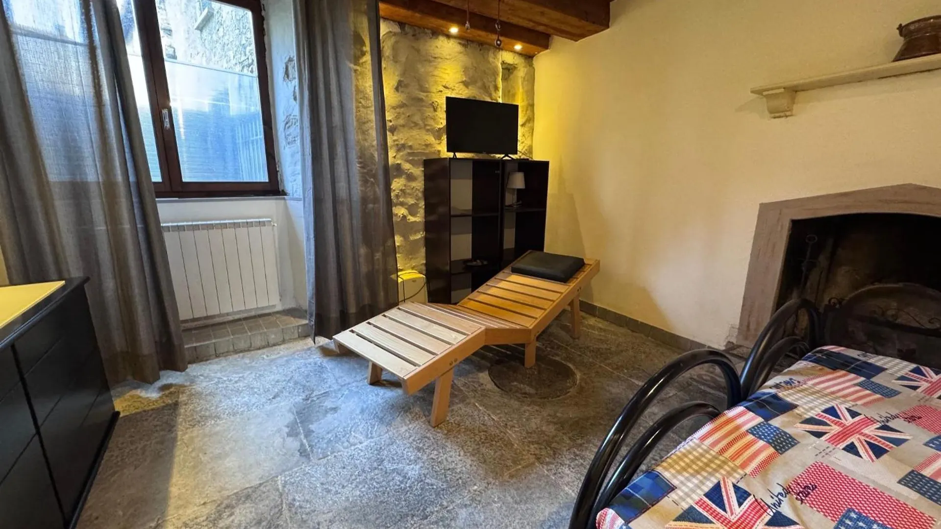 Alexander Place Pellio Inferiore